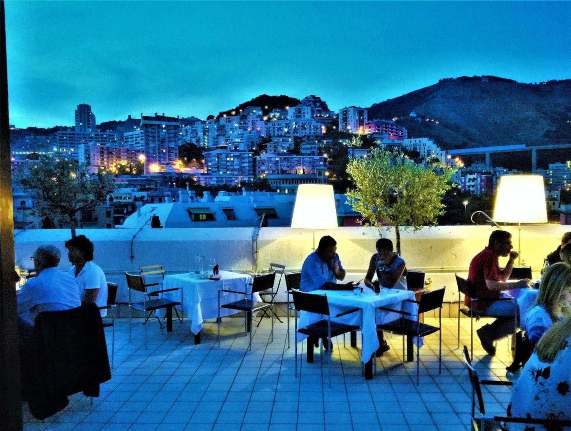 Ac Hotel Genova By Marriott Esterno foto
